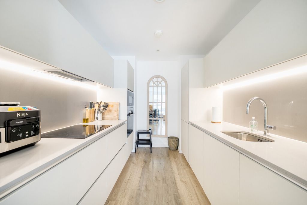 Property photo 3 of 17 1457216-17-6A0341...