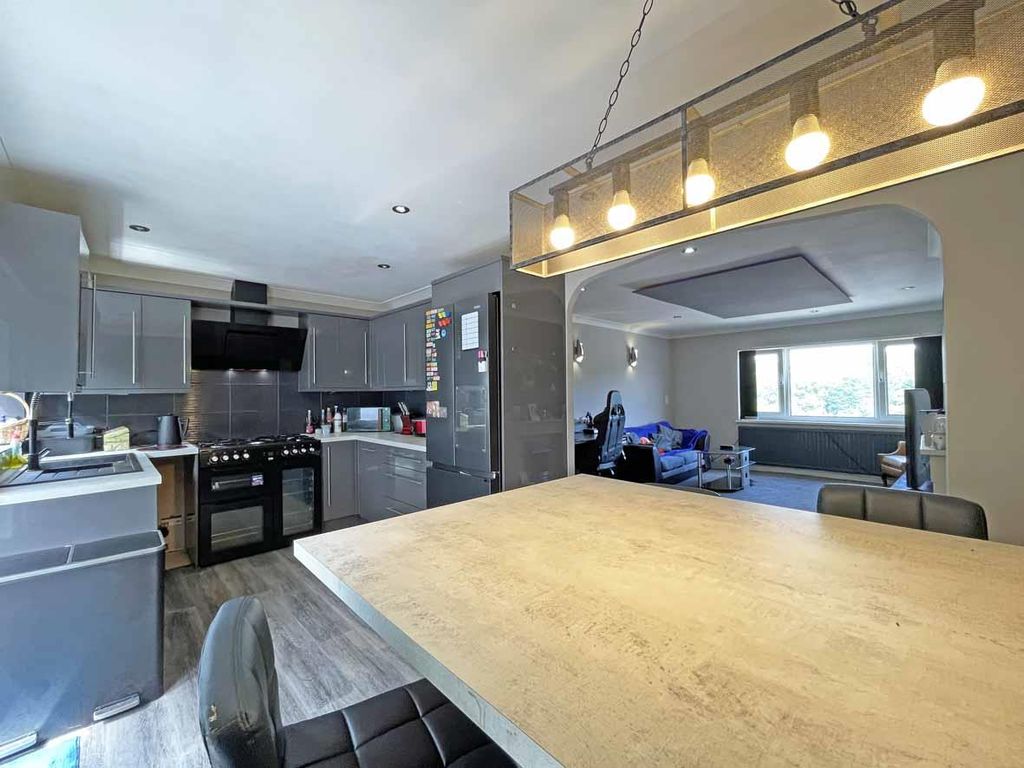 Property photo 3 of 15 Erlstoke Close 36 - Kitchen Dining Area.Jpg