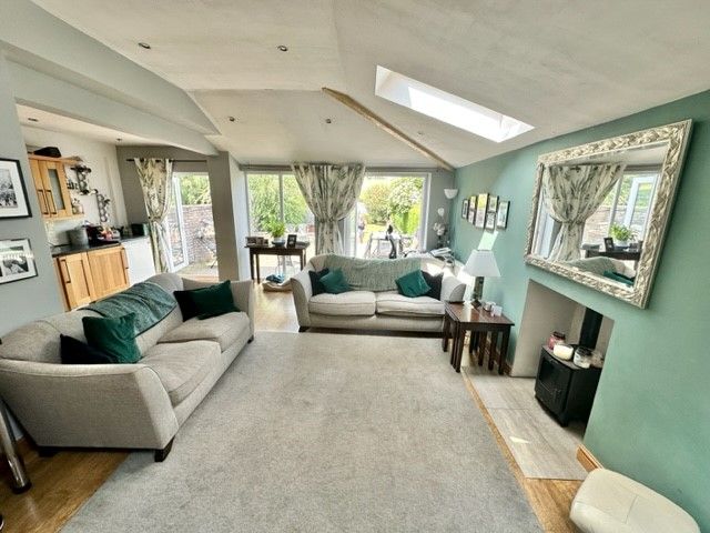 Property photo 3 of 17