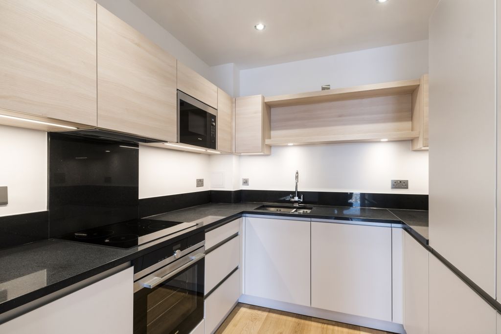 Property photo 2 of 10 3