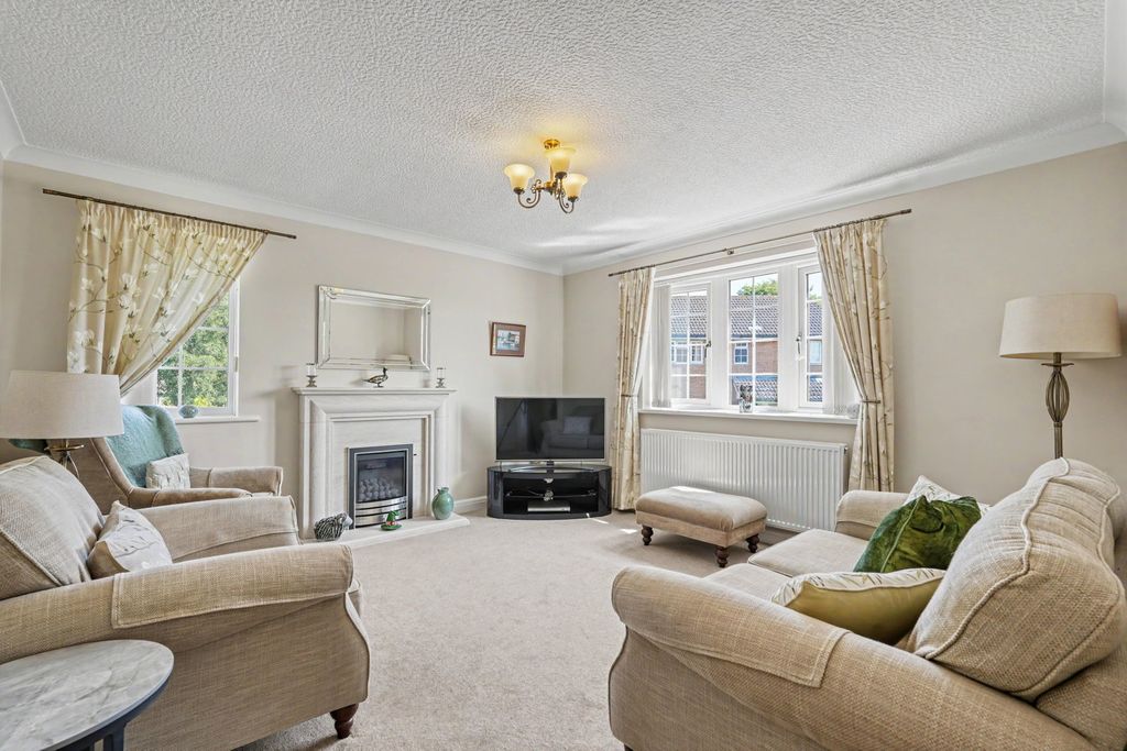 Property photo 3 of 16