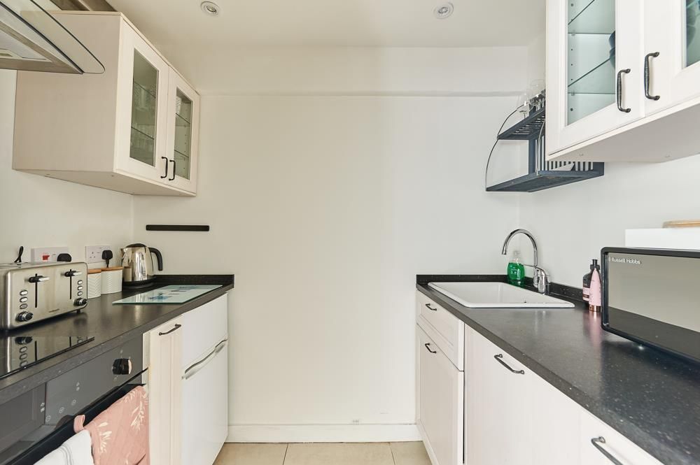 Property photo 3 of 25 Basement Flat 20 Walcot Terrace -7.Jpg
