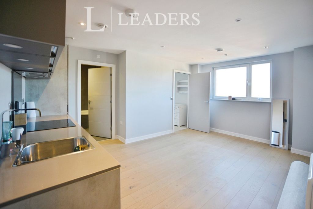 Property photo 2 of 7 Pbox-Img.Jpg