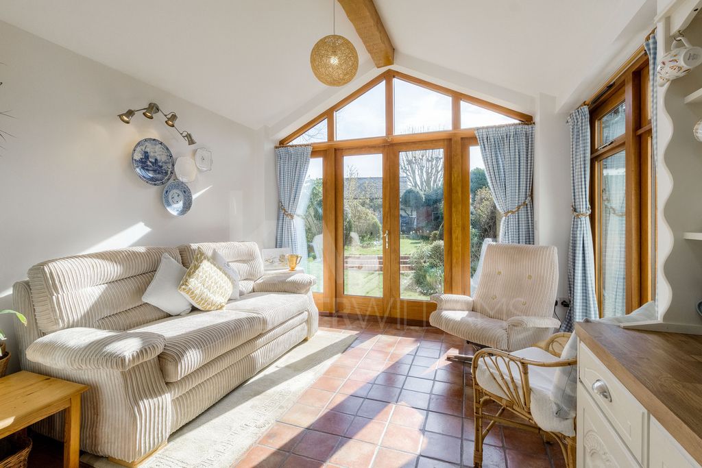 Property photo 3 of 22