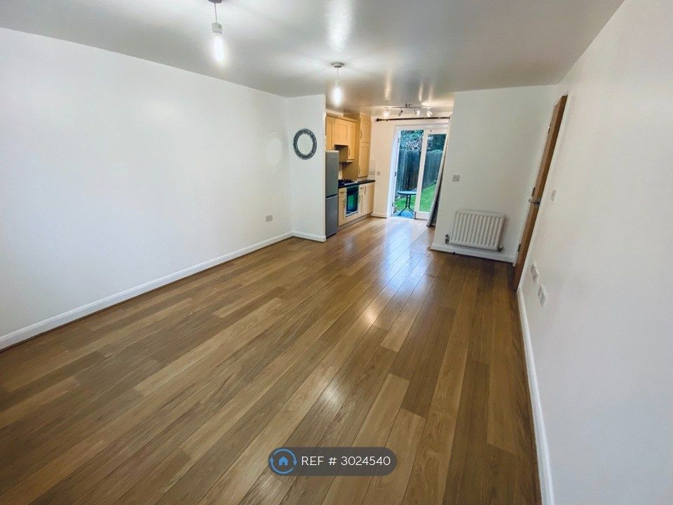 Property photo 3 of 11 Lounge Looking Towards Kitchen