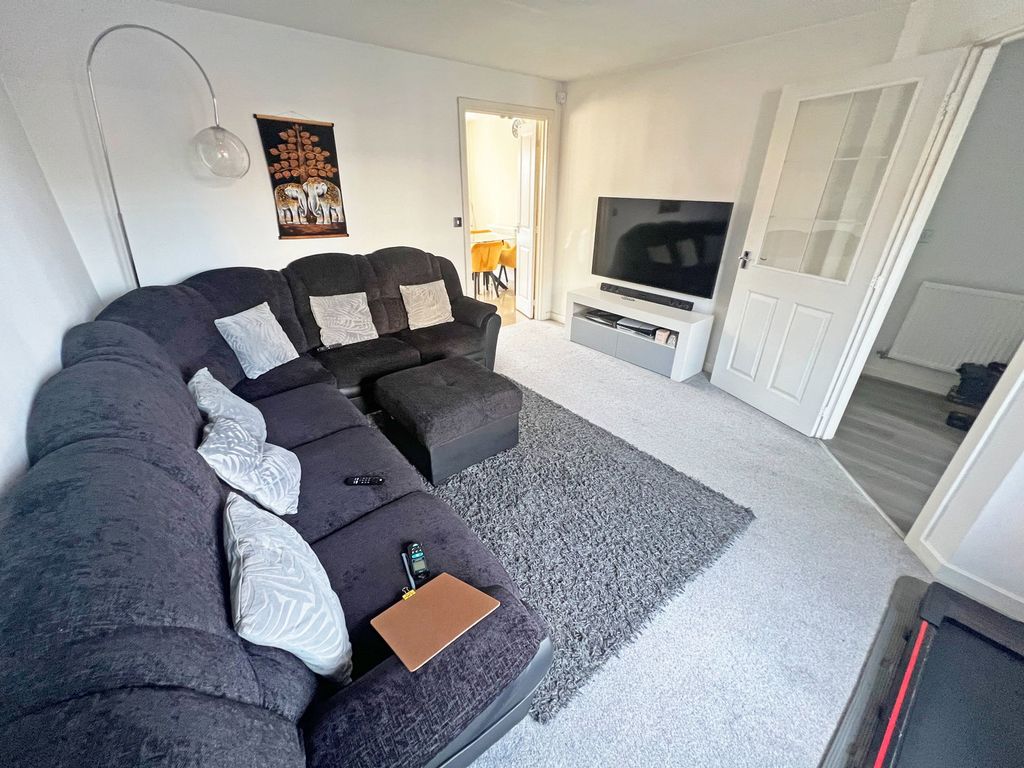 Wye Close, Leicester, Leicestershire LE4, 3 bed semi-detached house for ...