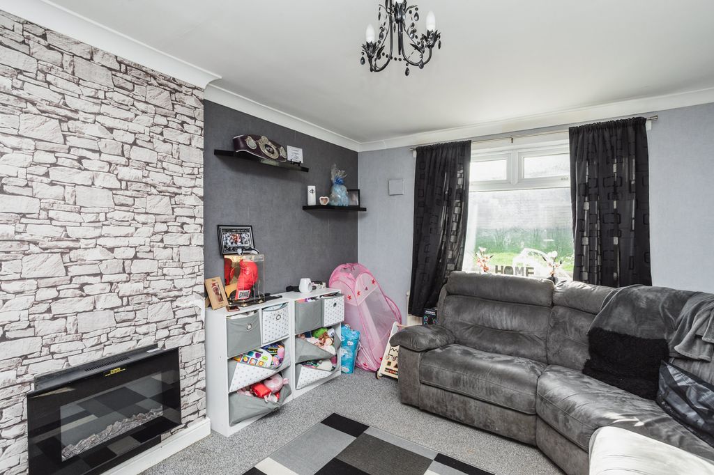 Property photo 2 of 29