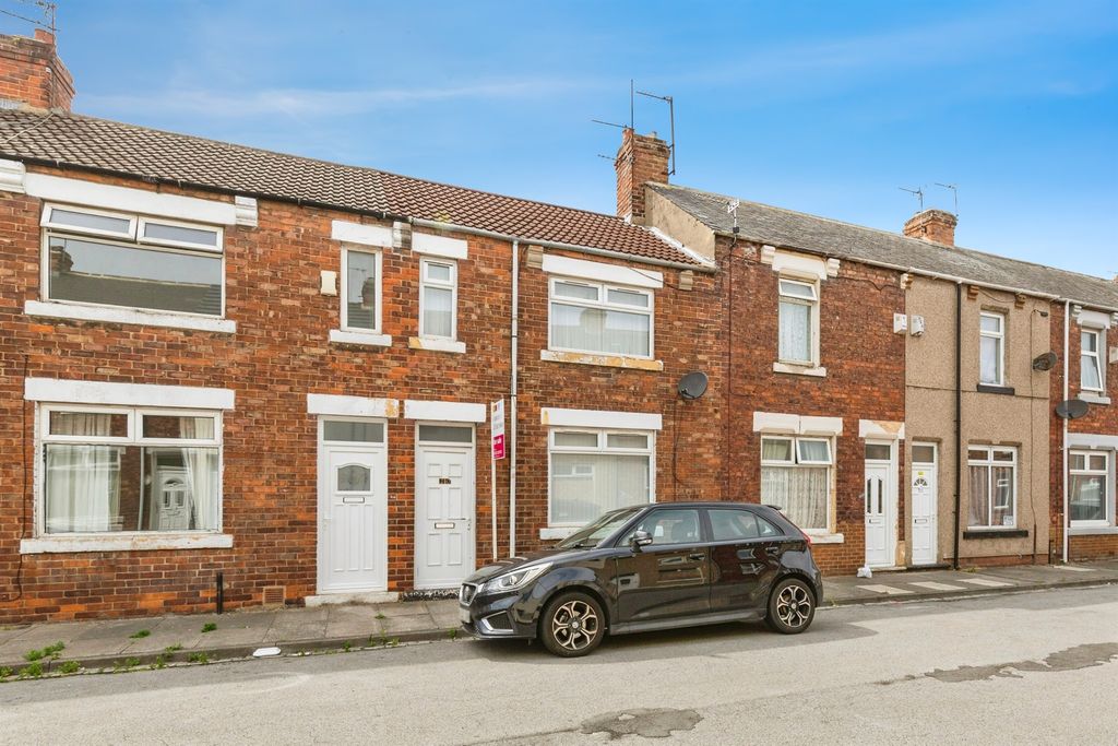 Property photo 1 of 11