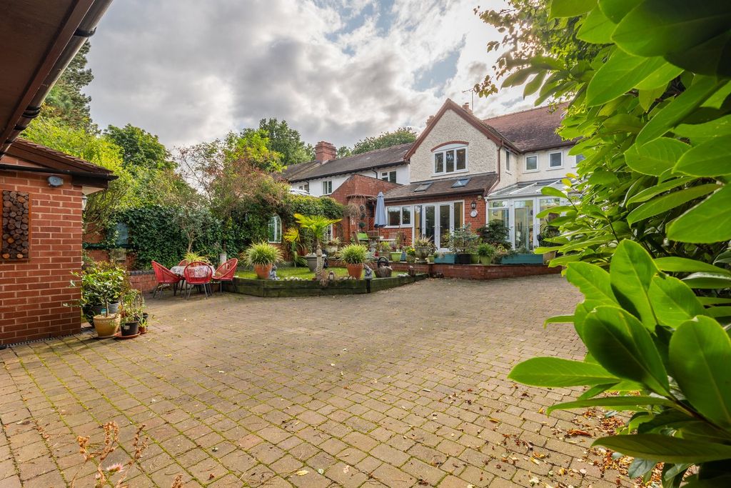 Property photo 1 of 35