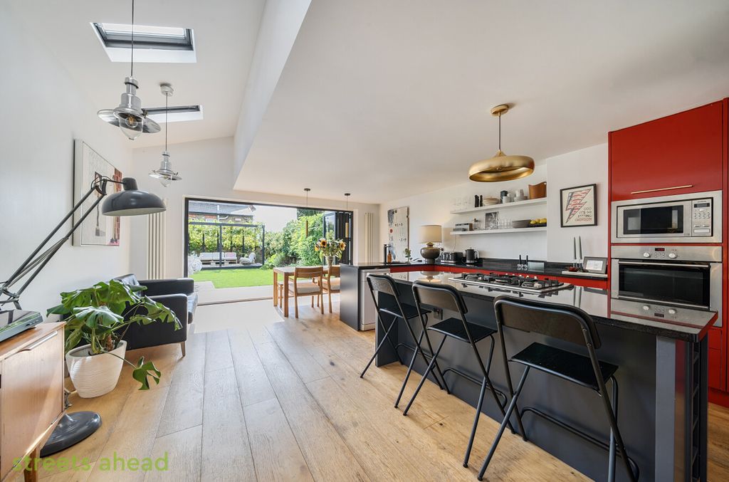 Property photo 2 of 31 42A9281F-E68c-45F...