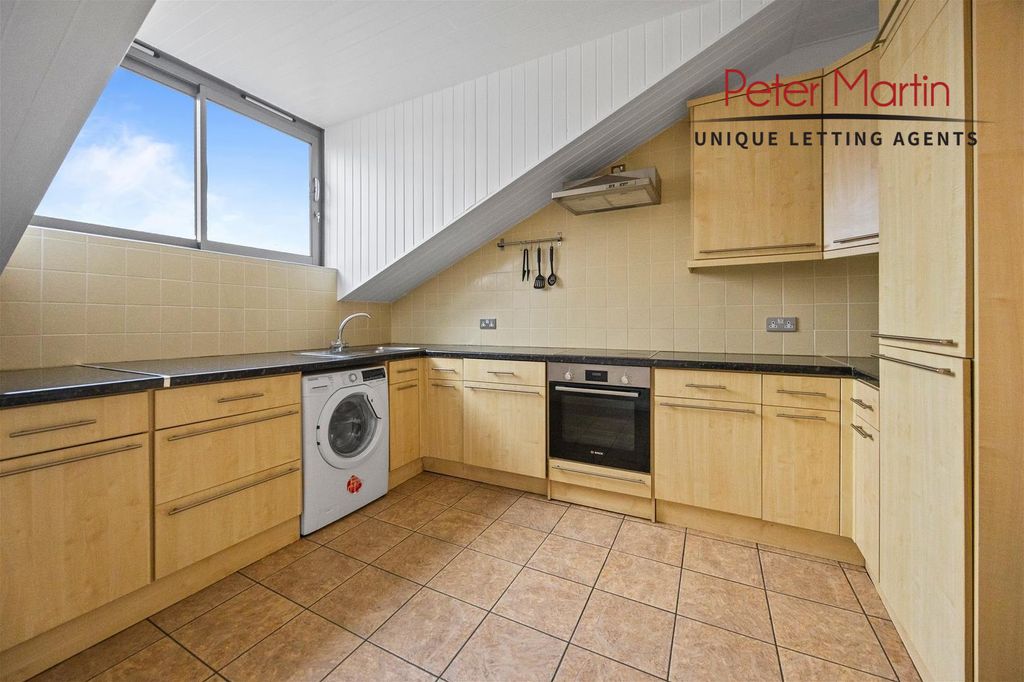 Property photo 3 of 5 Photo 4