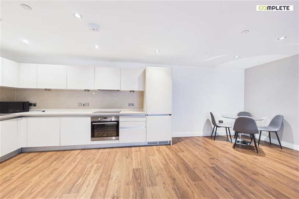 Property photo 1 of 13 (Main)