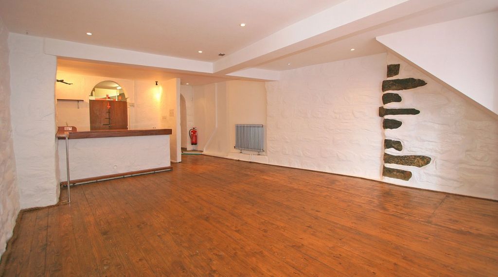 Property photo 2 of 19 Picture No. 06