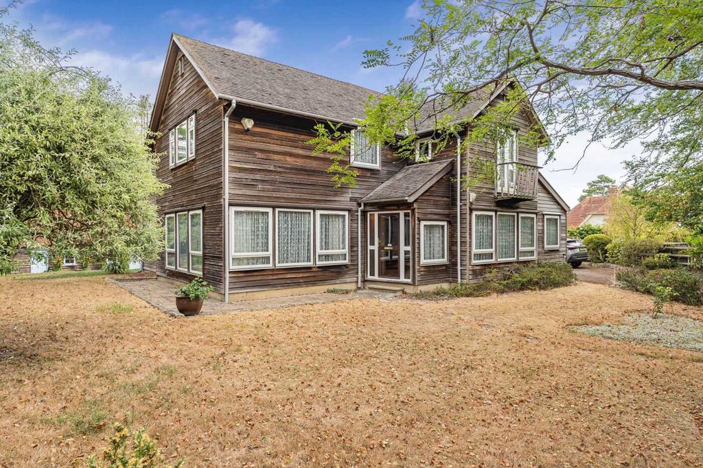 Property photo 2 of 30
