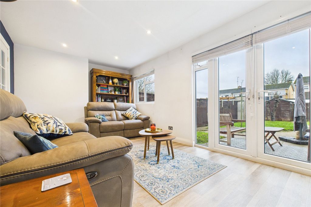 Property photo 3 of 15 Living Room