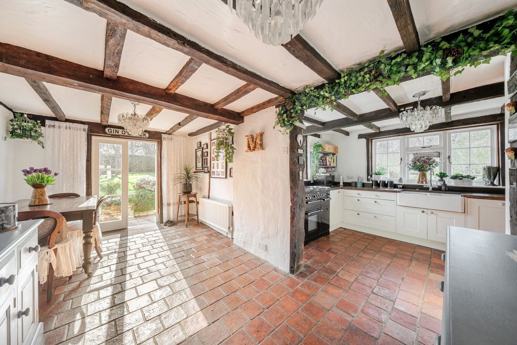 Property photo 3 of 24 Kitchen/Dining Room