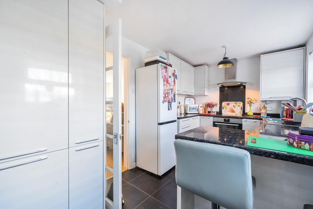 Property photo 3 of 20 Kitchen