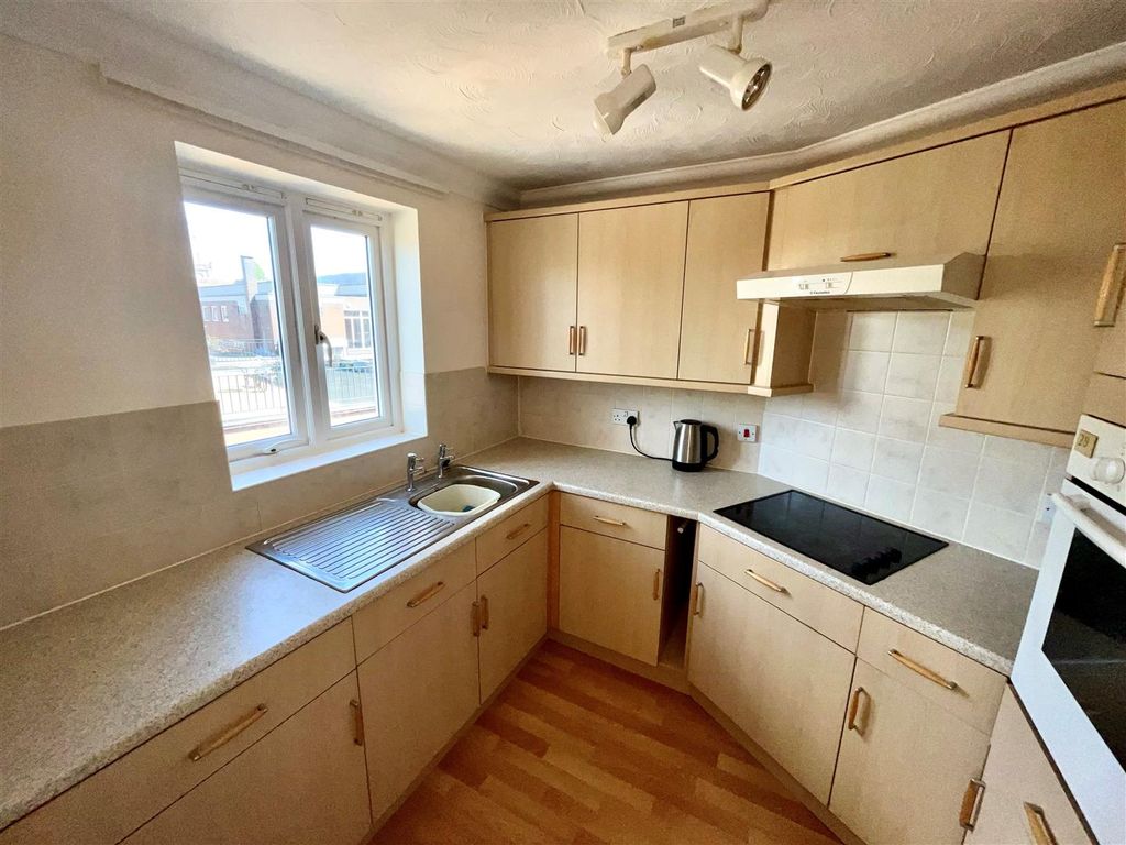 Property photo 3 of 10 K.Jpg