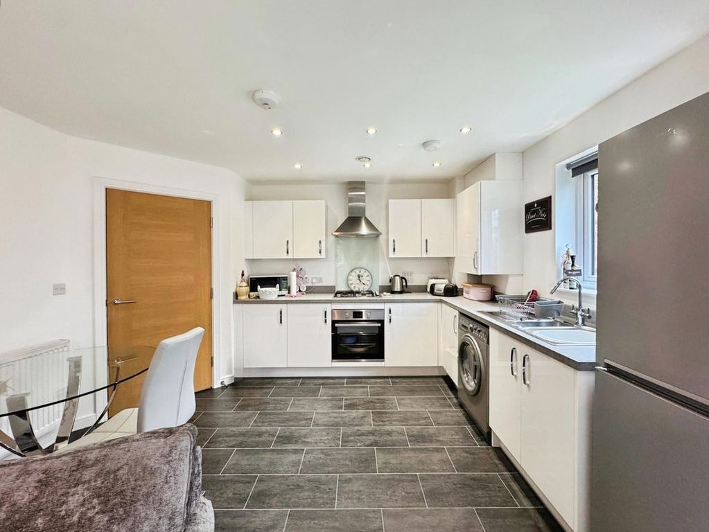 Property photo 3 of 17 Photo 10