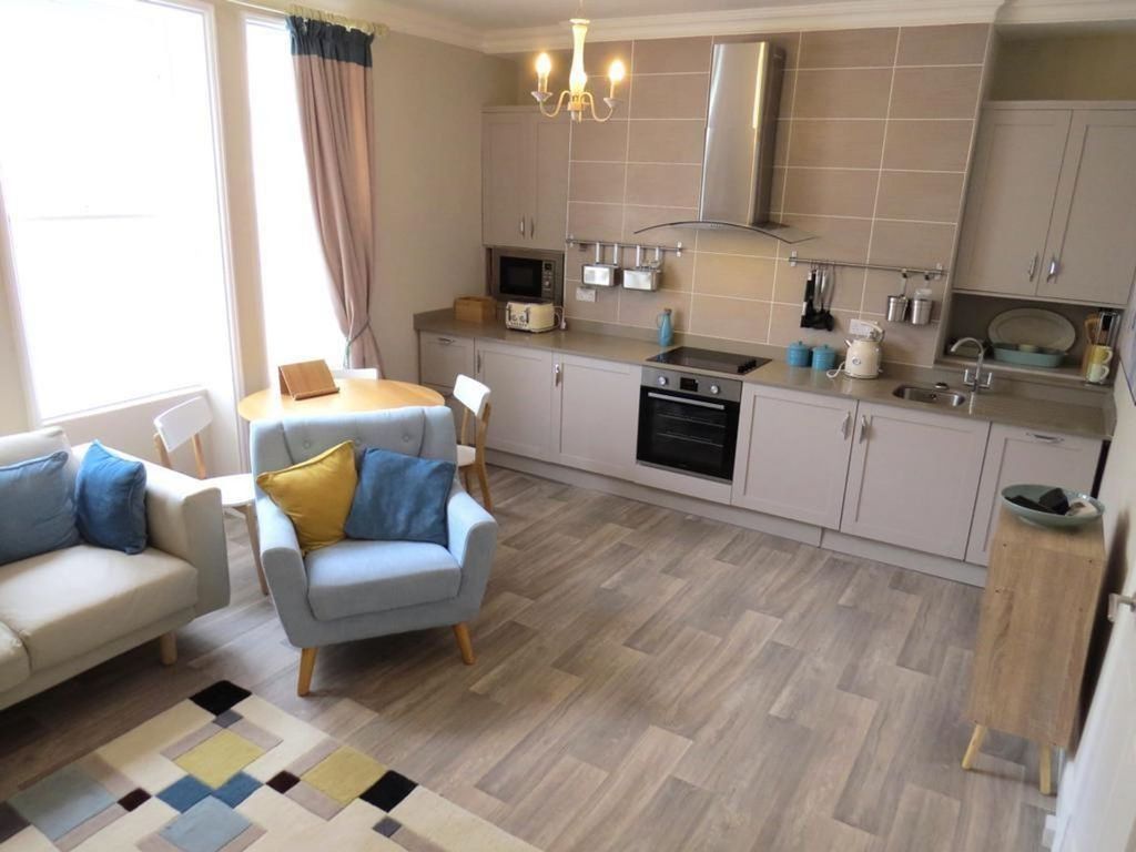 Property photo 3 of 6 Kitchen.Jpg