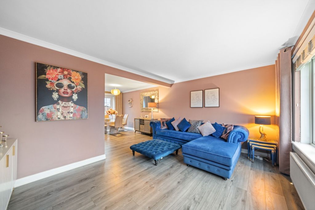 Property photo 1 of 34