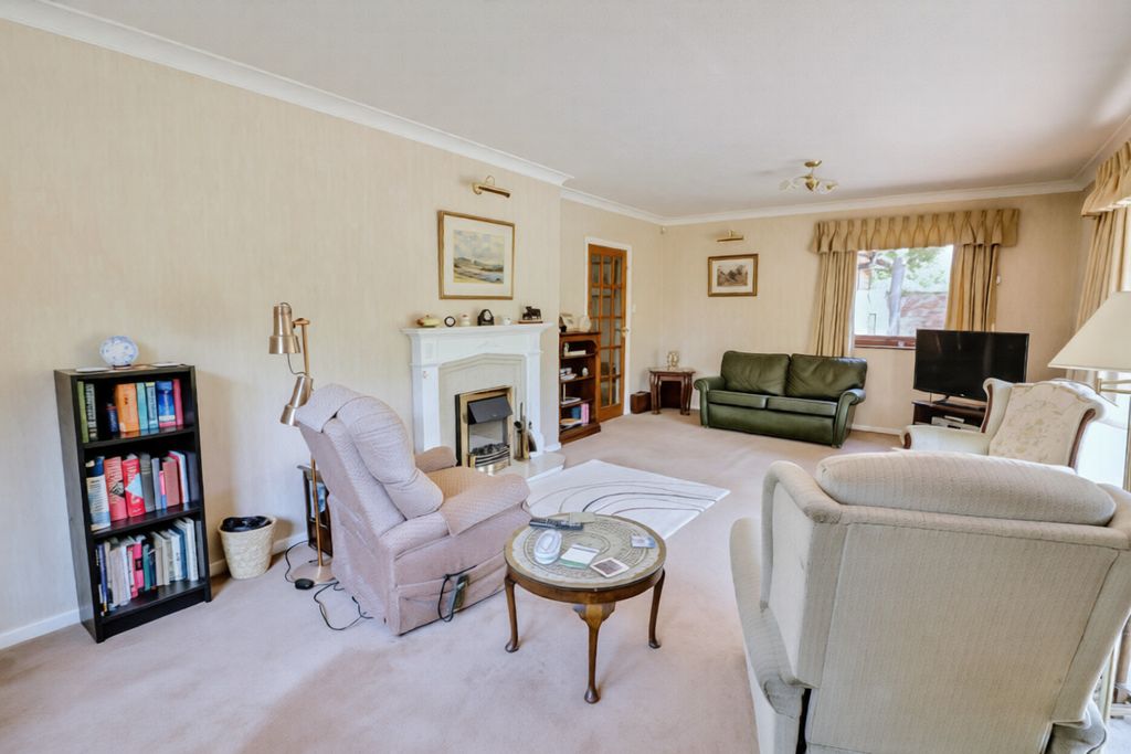 Property photo 3 of 23