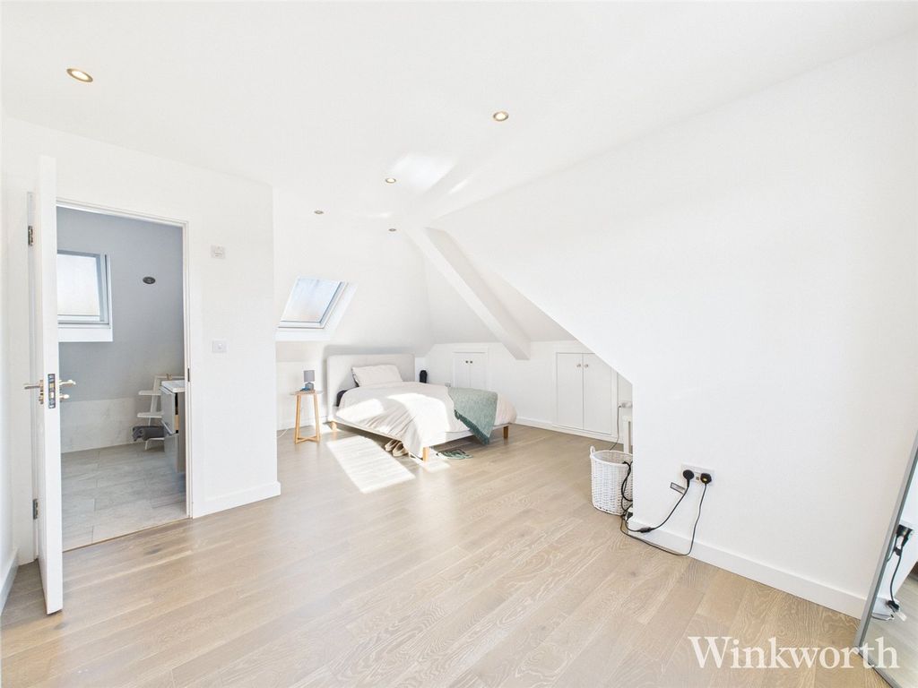 Property photo 1 of 12 Picture No. 20