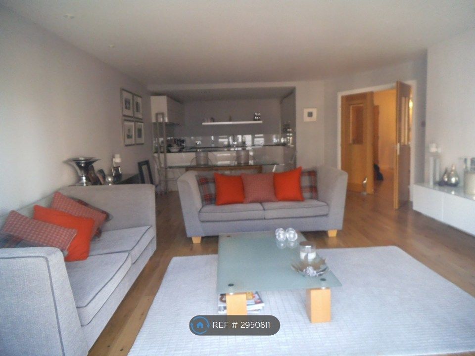 Property photo 2 of 23 Lounge