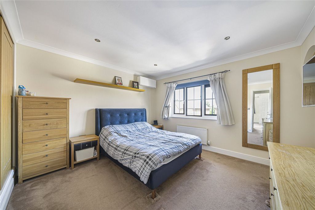 Additional image 9 of 5 bed detached house for saleCortland Close, Crayford, Kent DA1