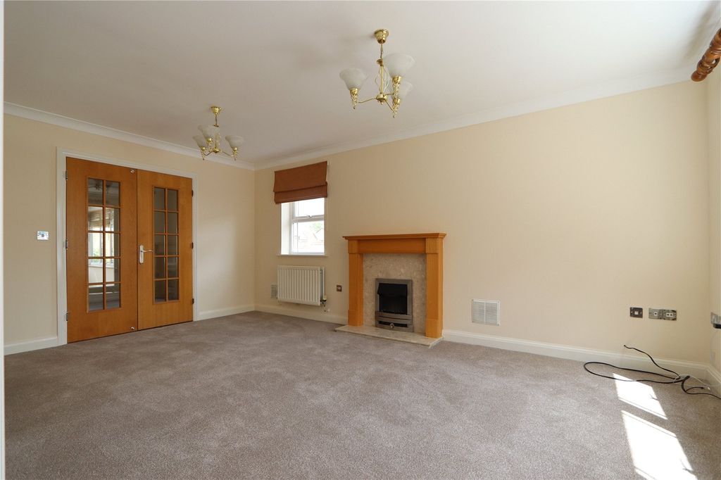 Property photo 3 of 26 Picture No. 02
