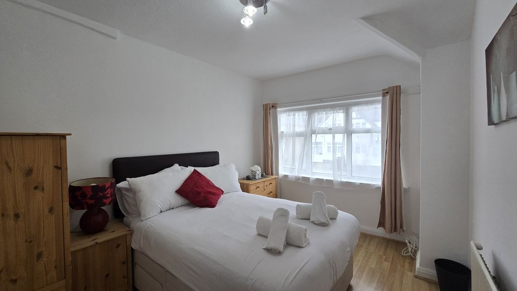 Property photo 3 of 23