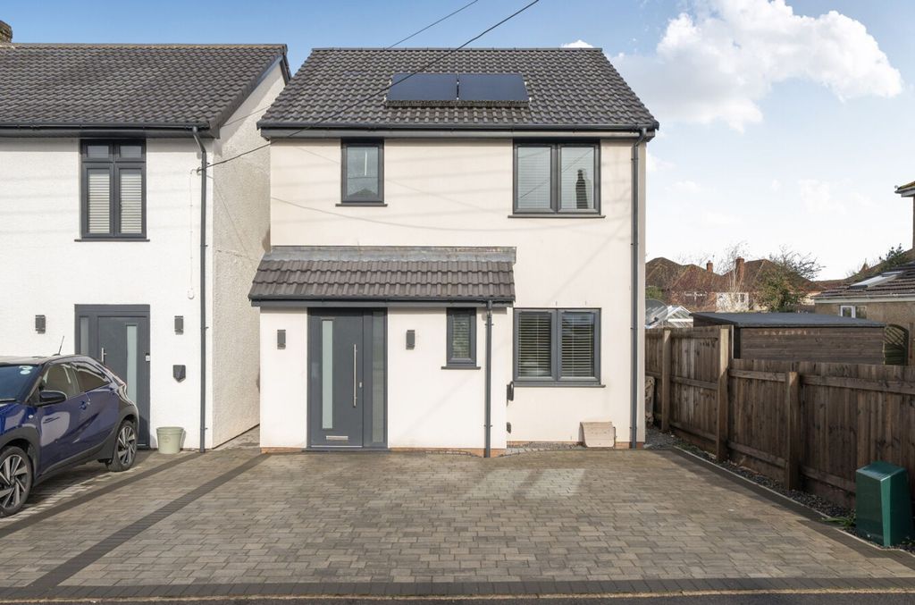 Property photo 2 of 20 Front