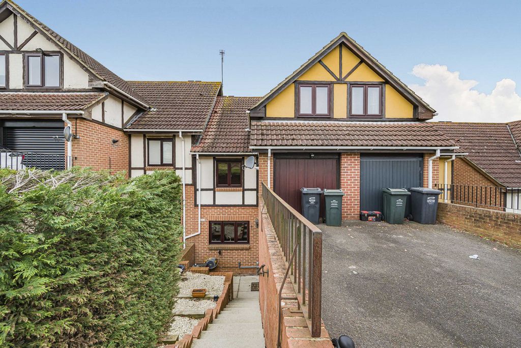 Property photo 1 of 23