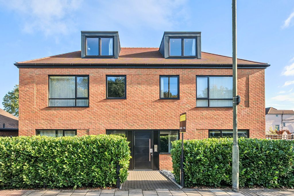 Property photo 1 of 14 External