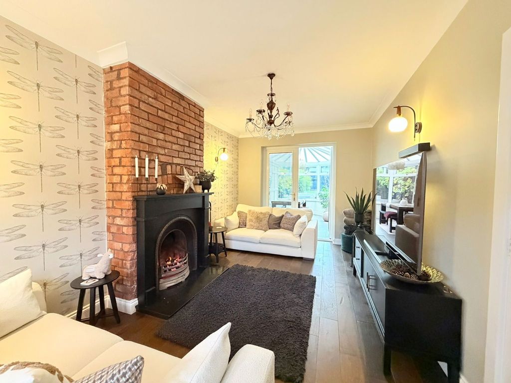 Property photo 3 of 28