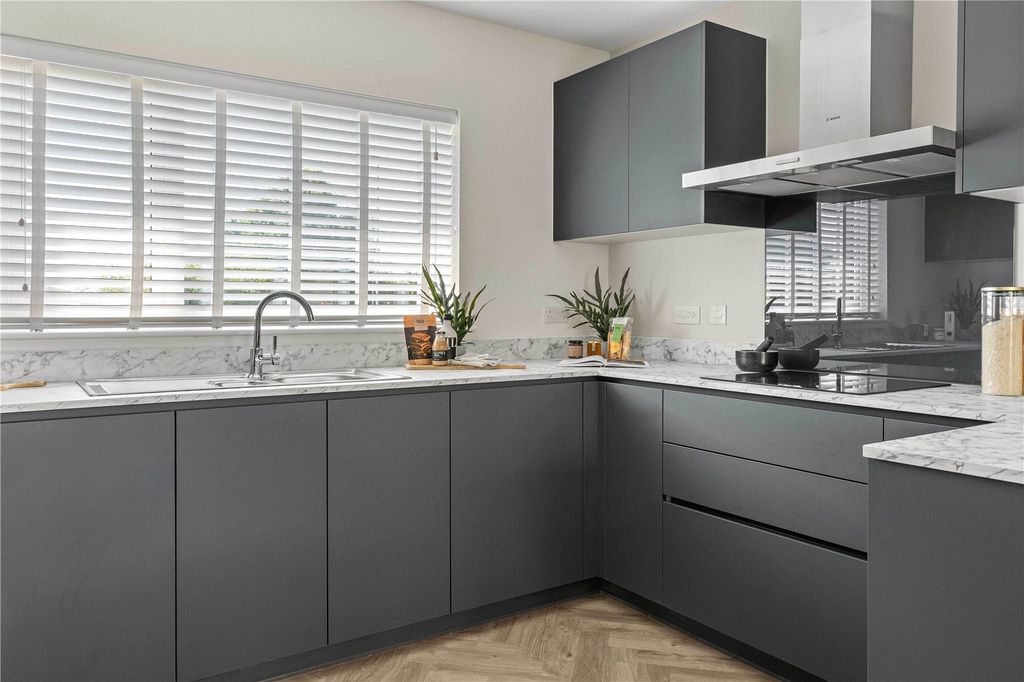 Property photo 2 of 9 Picture No. 18