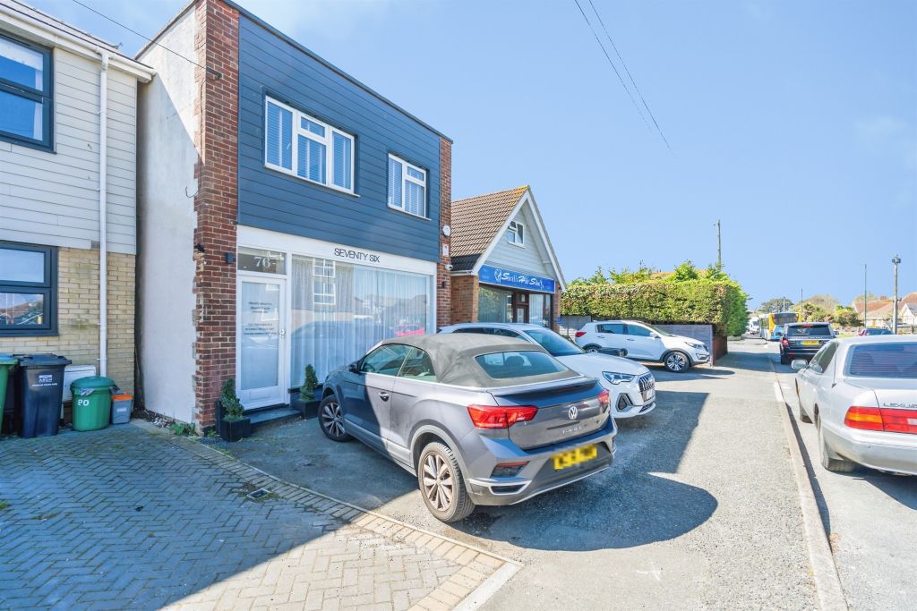 Property photo 2 of 18