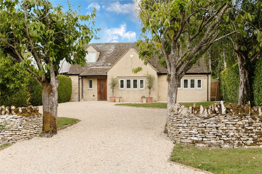 Property photo 1 of 22 Picture No. 11