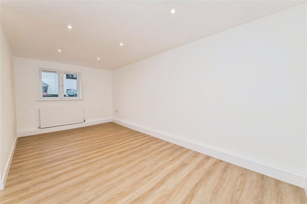 Additional image 9 of 2 bed flat for saleKerslakes Court, Honiton, Devon EX14