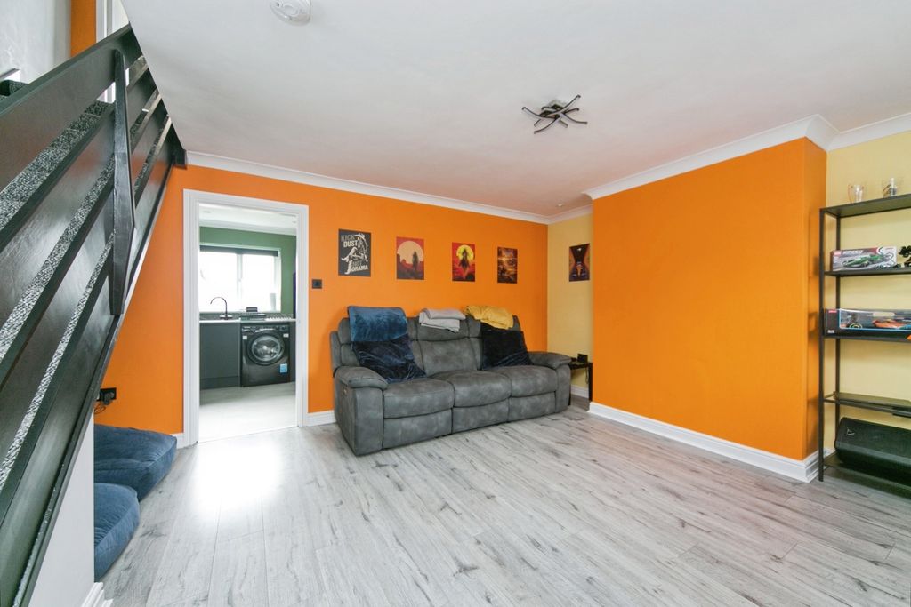 Property photo 2 of 20 Pbox-Img.Jpg