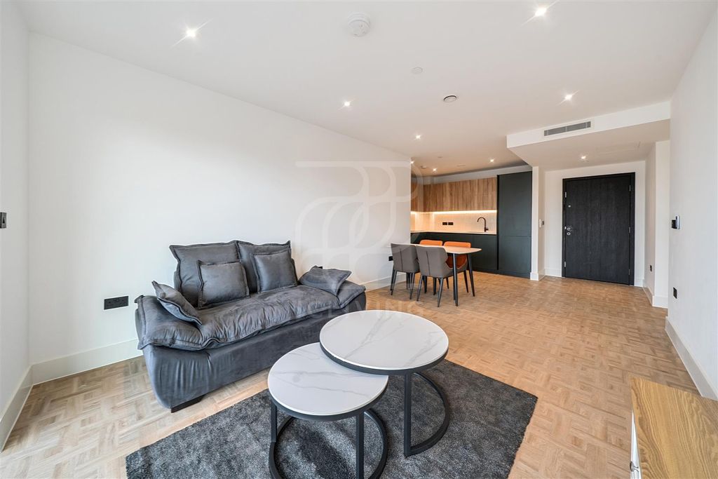 Property photo 3 of 18 1440579-7-69d7Cfd6802F1.Jpg