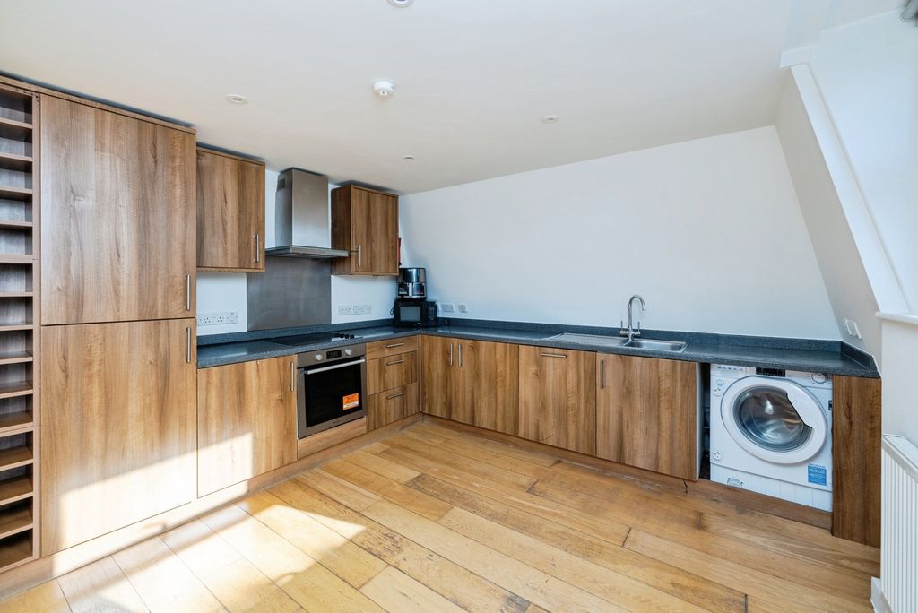 Property photo 1 of 18 Reception/Kitchen
