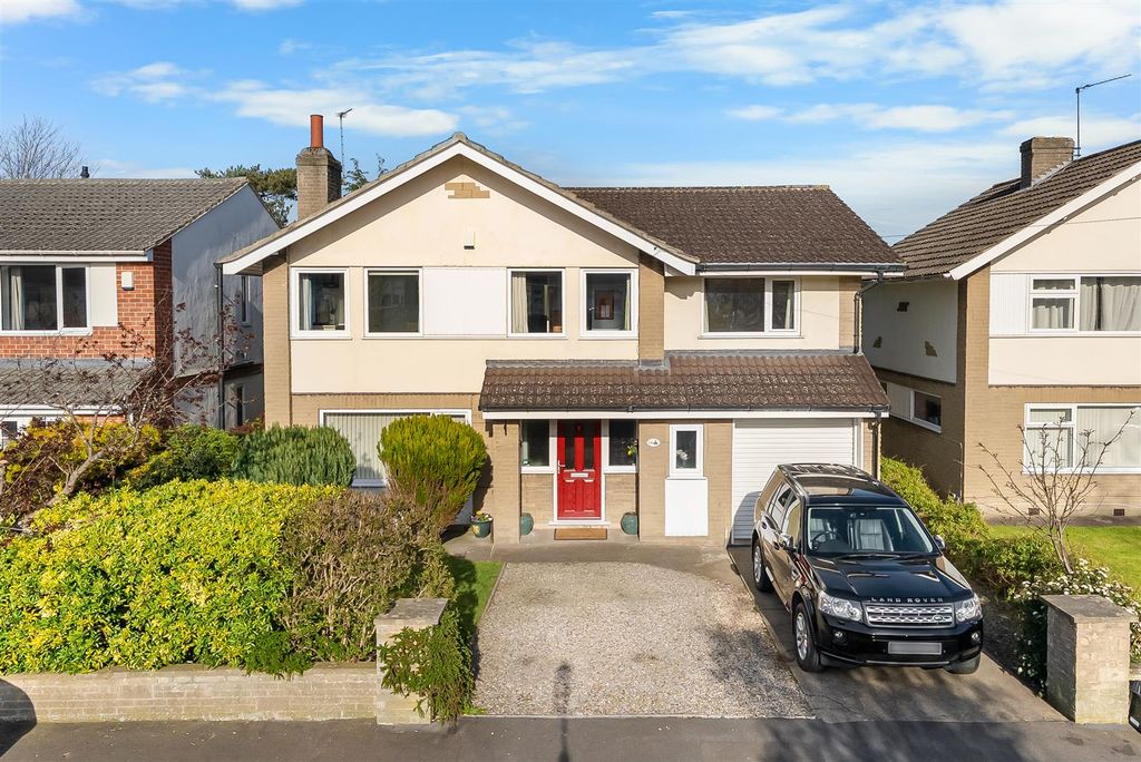 Property photo 1 of 16 External