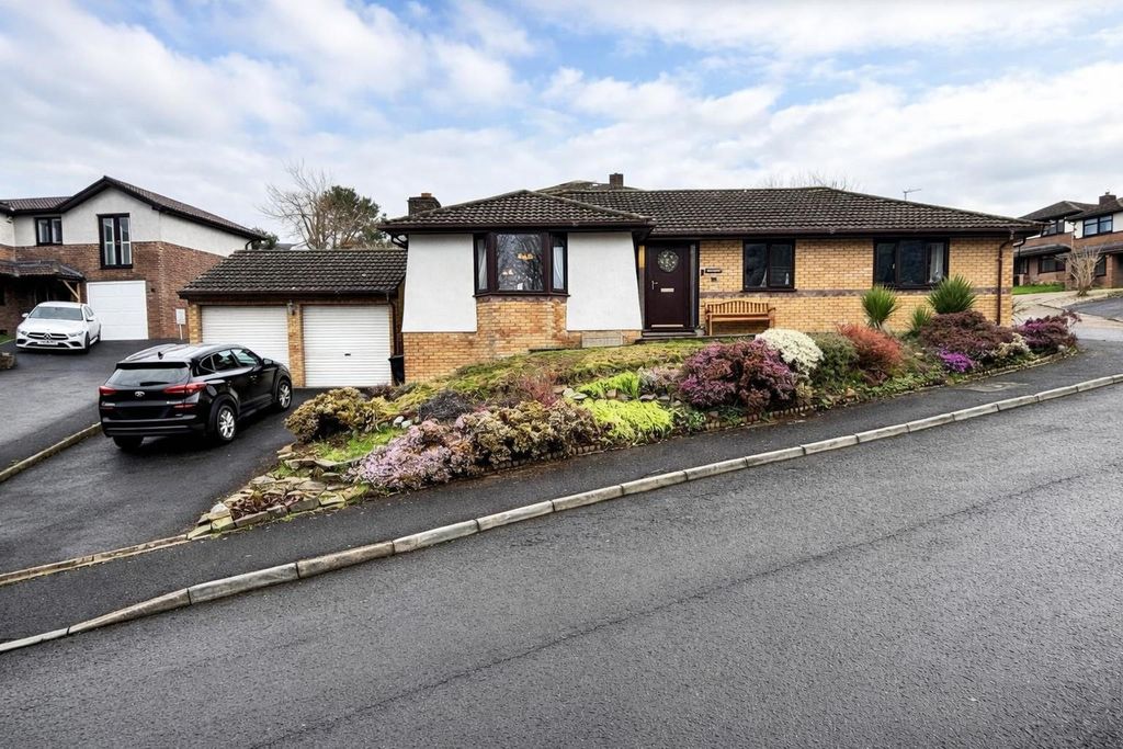 Property photo 1 of 22 9 Llys Westfa .Jpeg