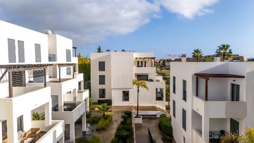 Property photo 3 of 23