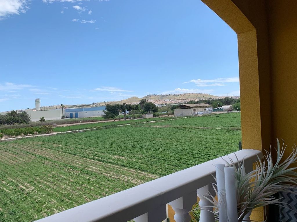 Property photo 2 of 46