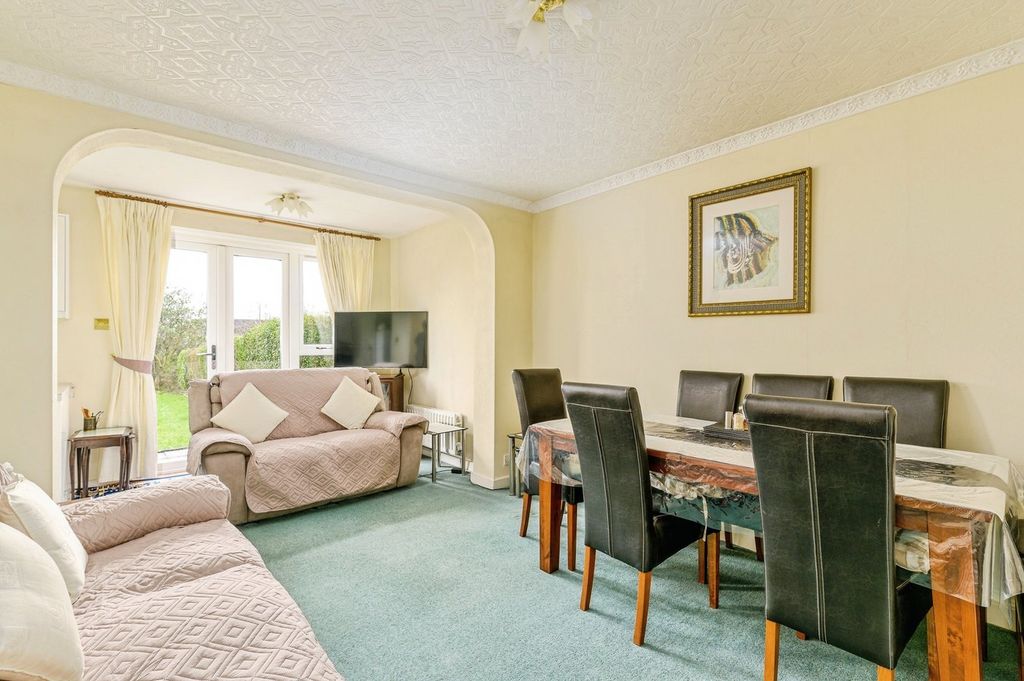 Property photo 3 of 20