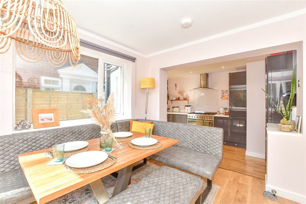Property photo 3 of 17 Dining Area