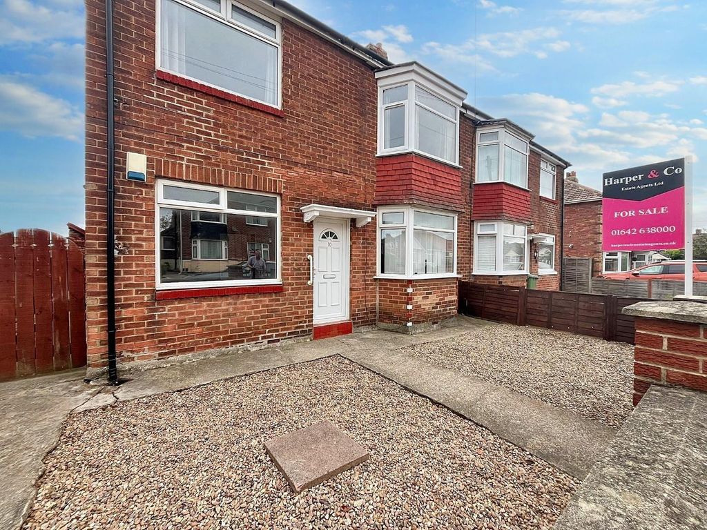Property photo 1 of 11
