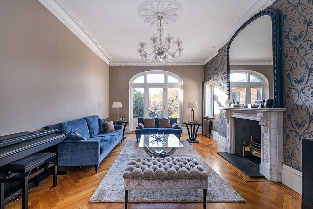 Property photo 3 of 15